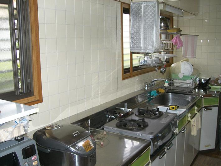 090319fujiwara-kitchen-before.jpg