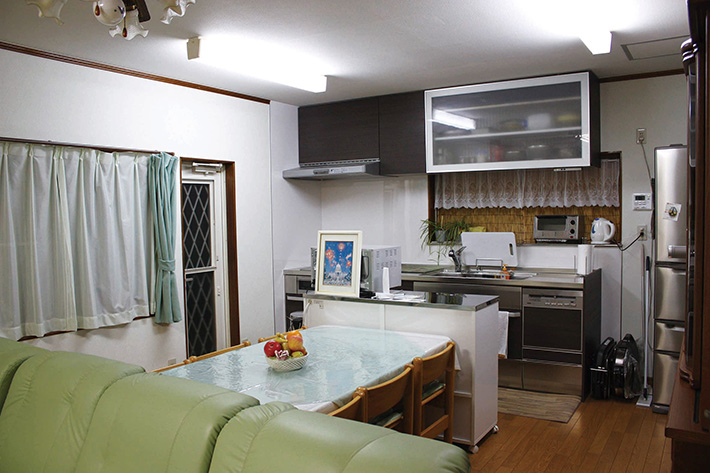 101227kanai-kitchen-top.jpg