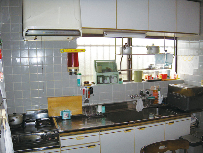 110112fujimoto-kitchenbefore.jpg