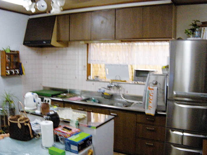 101227kanai-kitchen-before.jpg