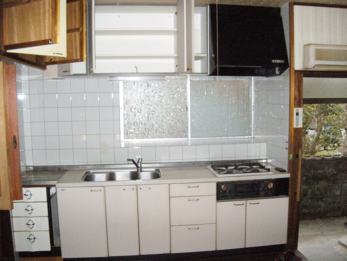 20130624inoue-kitchen-before.jpg