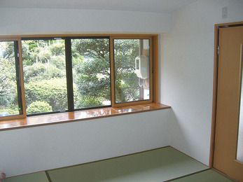 明るくてぬくもり感じる応接室になりました。